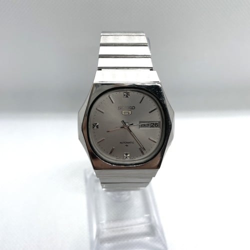 ساعة Vintage ماركة Seiko5 لون أبيض