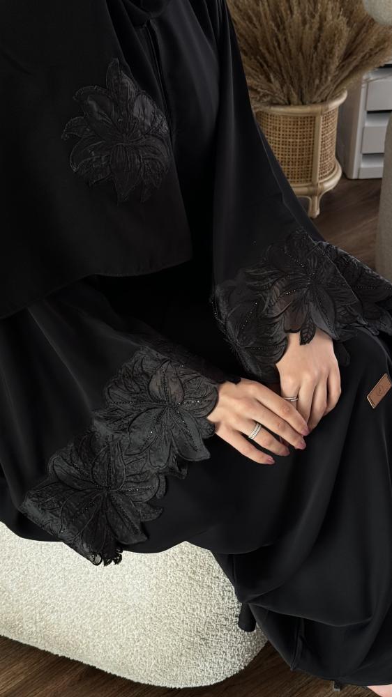 بشت ورد 2 مع طرحة تطريز