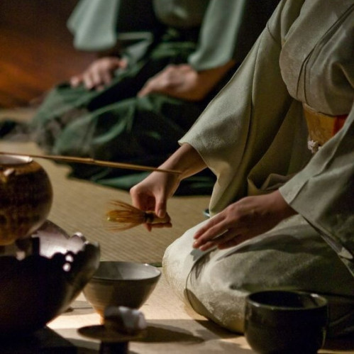 مراسم تقديم شاي الماتشا -سادو -