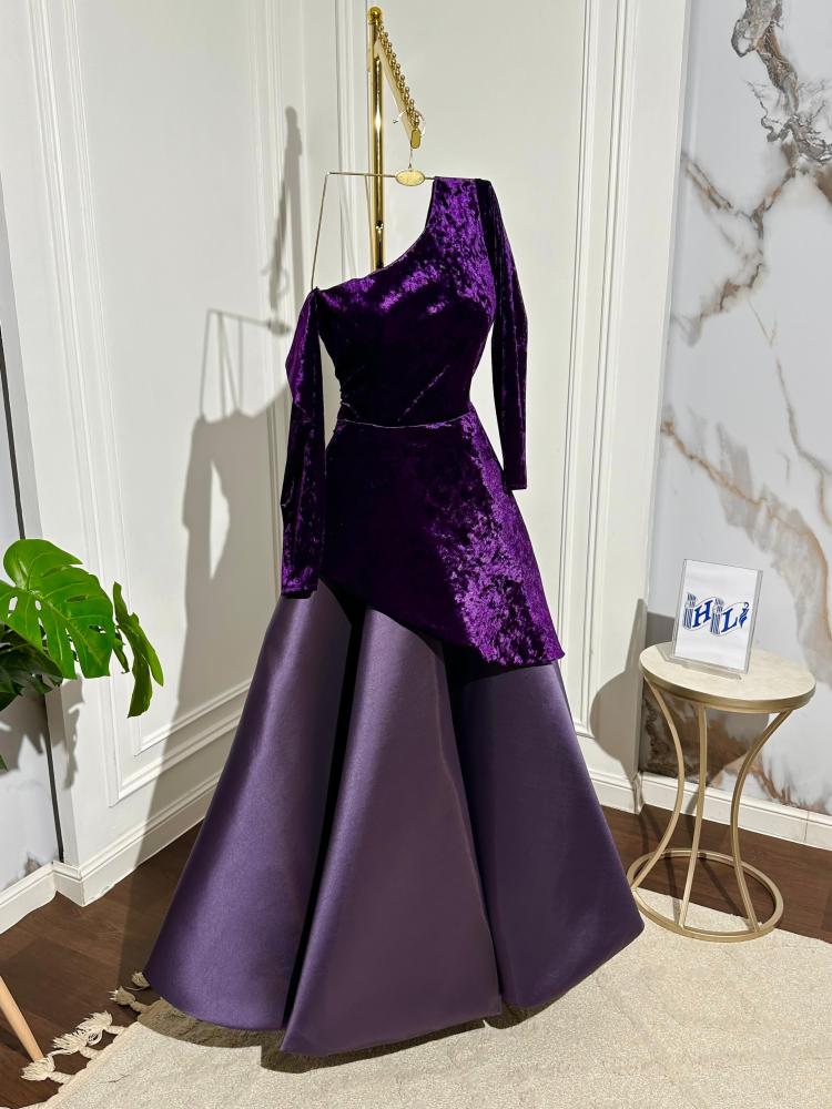 فستان فخم كلاسكيي