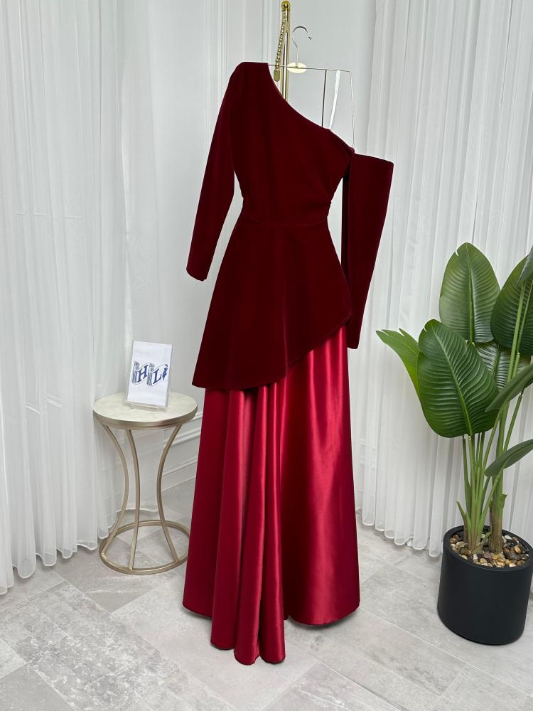 فستان فخم كلاسكيي