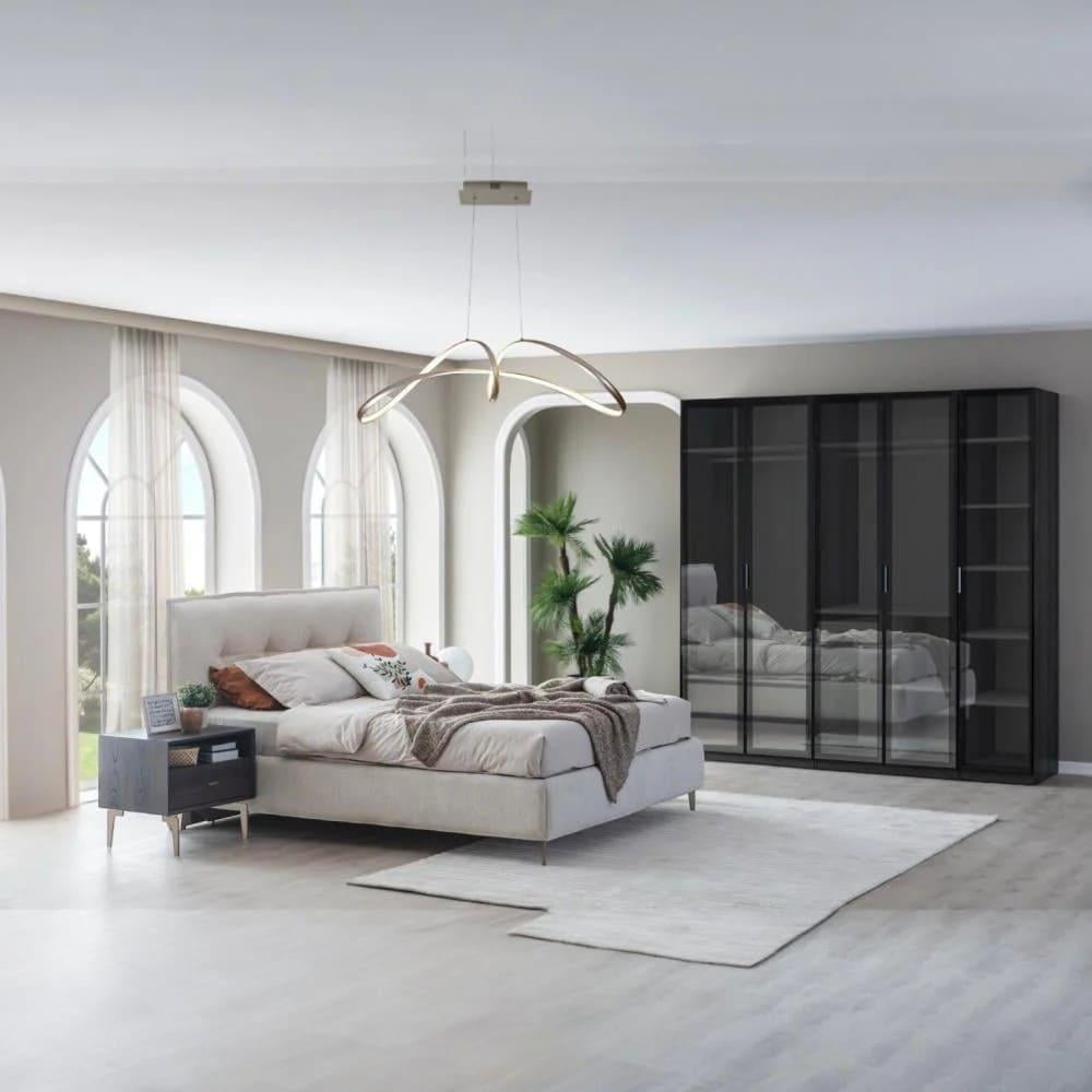 خزانة ملابس فاخرة | 250 سم × 240 سم | 5 أبواب زجاجية مفصلية | خشب شيبورد اسباني | ضمان 10 سنوات | توصيل و تركيب مجانا جدة و مكة فقط |