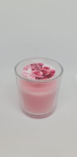 شمع معطر برائحة الورد