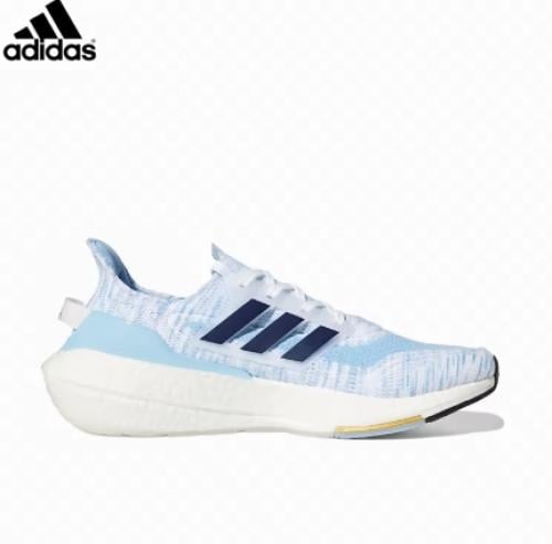 حذاء ركض منخفض الأعلى يسمح بالتهوية من Adidas للرج...