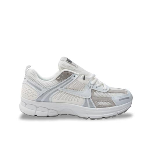 شوز Nike Zoom Vomero 5 | رياضي مريح – كاجوال أبيض...