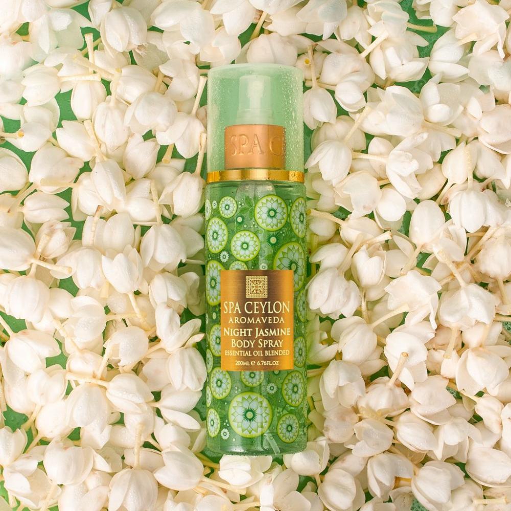 عطر بخاخ للجسم بالياسمين