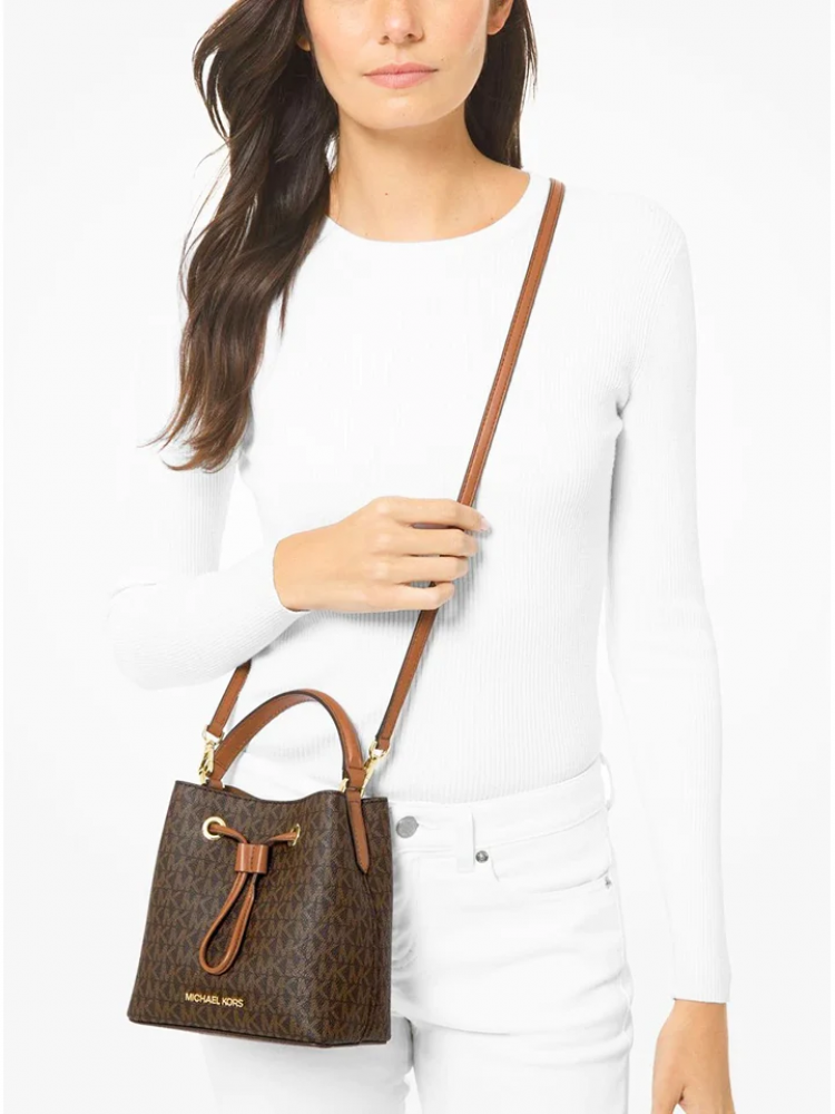 Michael kors sale small bucket bag