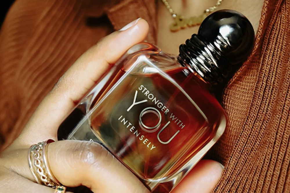 عالم الروائح الزهرية: أنوثة تنطق بلا كلمات