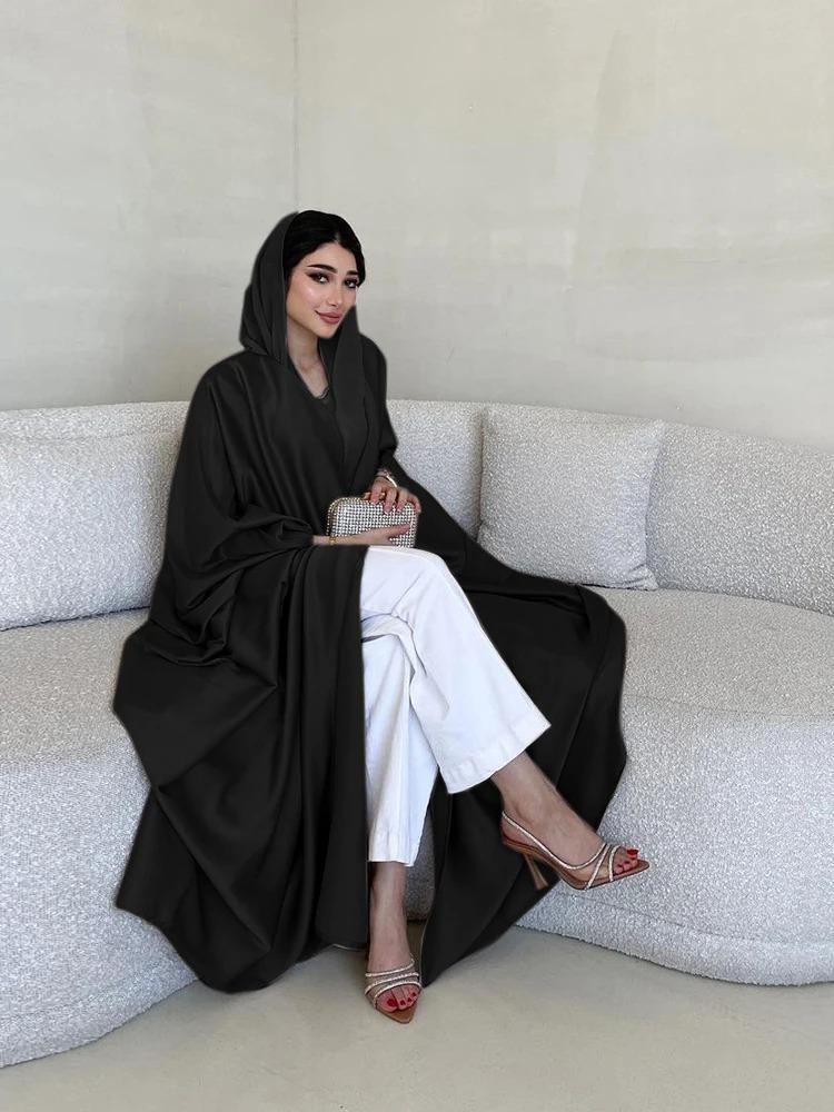 عباية خفيفه بأكمام واسعة