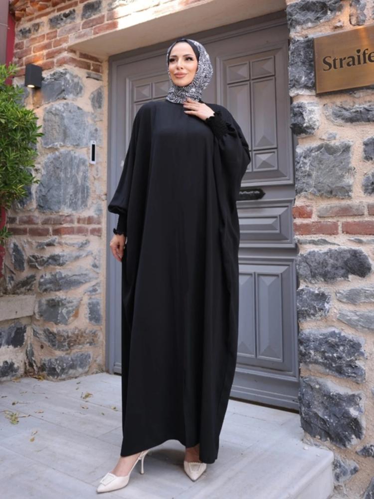 عباية سوداء واسعه