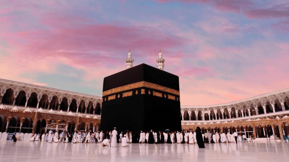 كيف تحافظ على ترطيب جسمك أثناء الحج: نصائح أساسية للحجاج