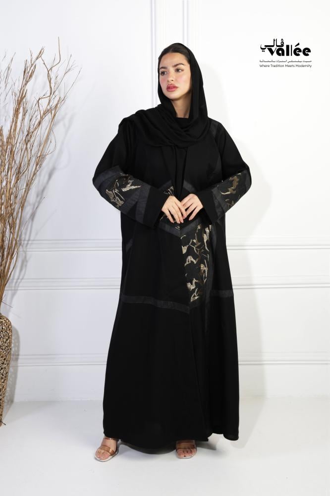 عباية سوداء كريب