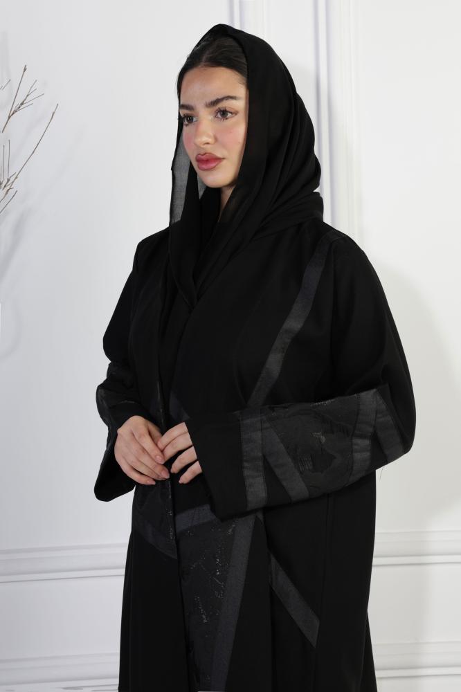 عباية كريب اسود مع جاكار
