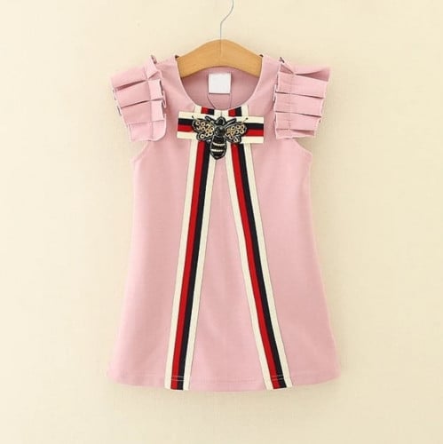 فستان وردي ناعم