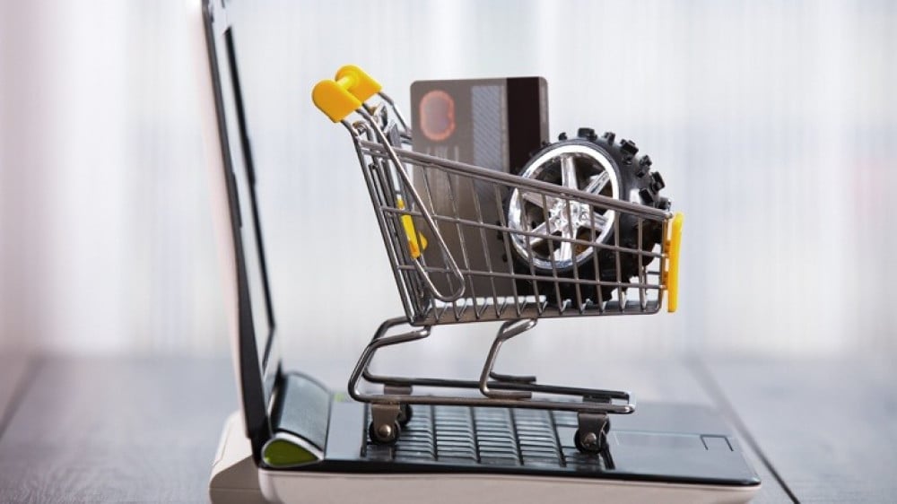 اسباب تدفعك لشراء الاطارات من الانترنت