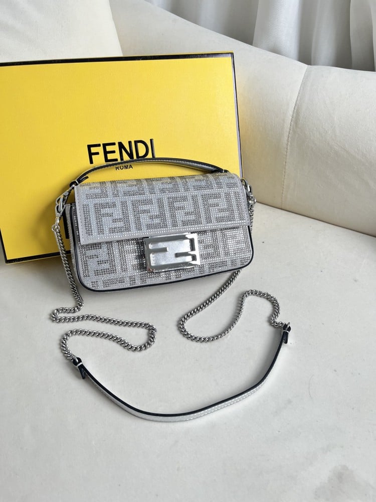 Fendi baguette transparent online