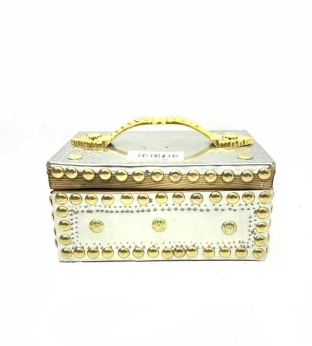 صندوق تراثي للعود فضي ب مسكه