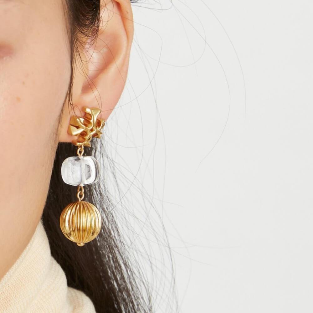 トリーバーチ ピアス ROXANNE DROP EARRING Brass & Clear Small Roxanne Drop Earring: Women's Designer Earrings | Tory