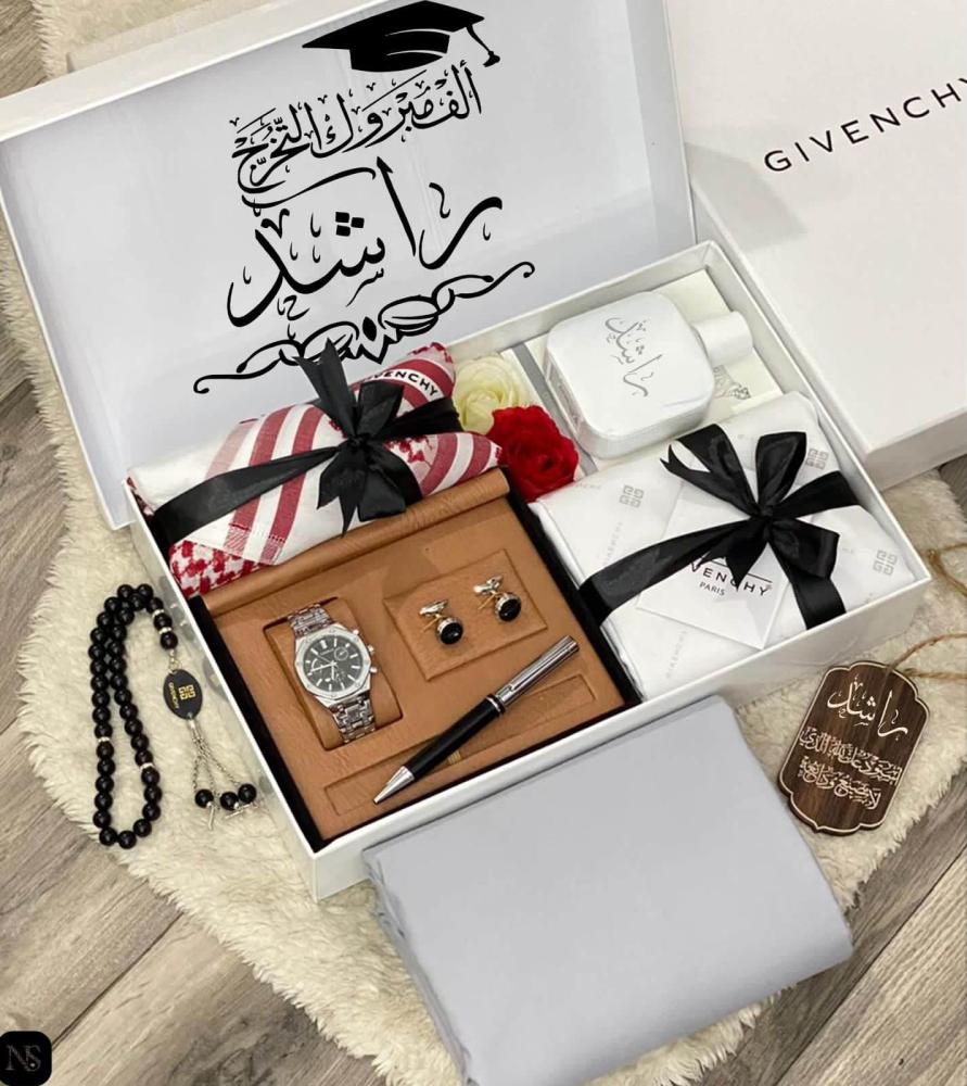 افكار هدايا التخرج افضل للرجال للشباب شماغ ساعه من الثانوية الجامعة