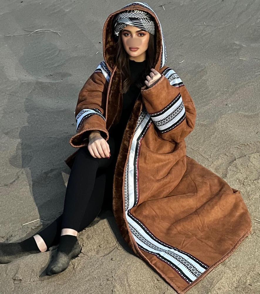 فروه شتوي نسائي بني فروات نسائية شتاء الفروات فخم للنساء فرو ناعم برد
