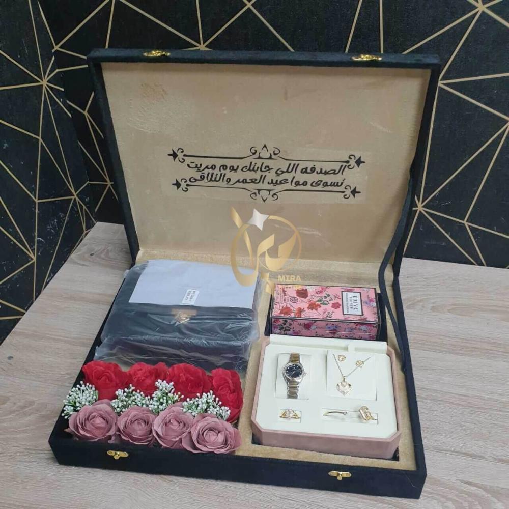 هدايا نسائية فخمه شنطه عطر نظاره اجمل هديه للزوجه بنات نسائي موقع ميرا