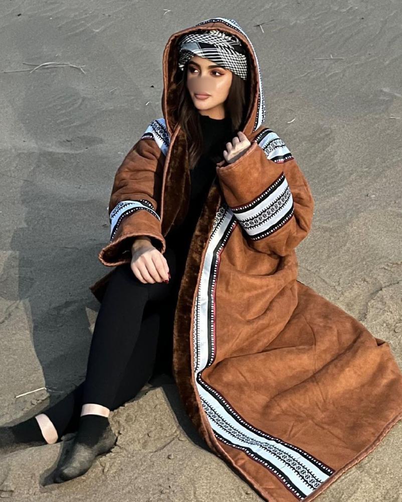 فروه شتوي نسائي بني فروات نسائية شتاء الفروات فخم للنساء فرو ناعم برد