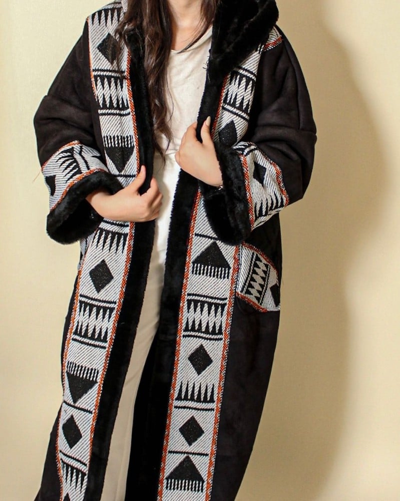 أجمل الفروات الشتويه سدو فروه نسائي اسود فروات شتويه نسائية فخمه شتاء