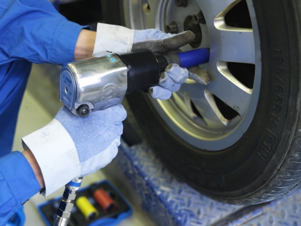 Tire Can An Impact Driver Remove Lug Nuts DEWALT 20V MAX XR