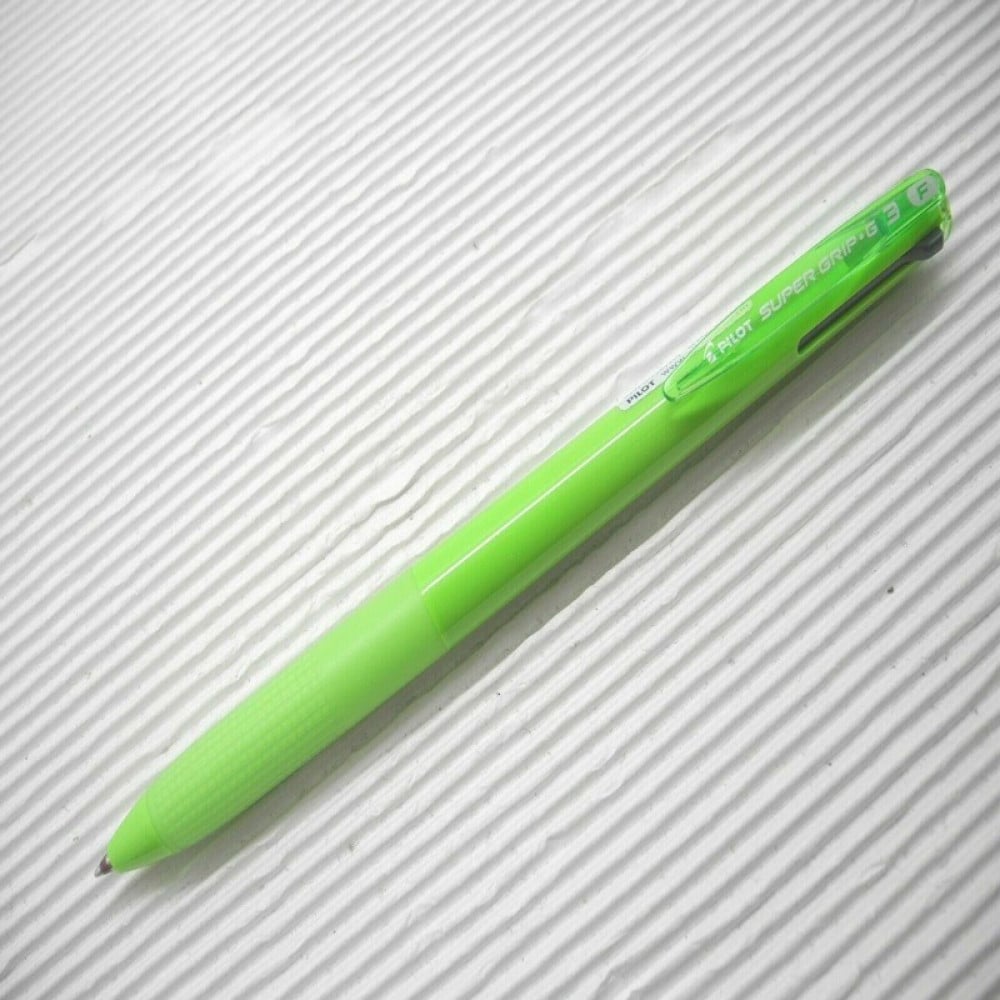 Pilot Super Grip G-3 Ballpoint pen Medium Tip - Light Green