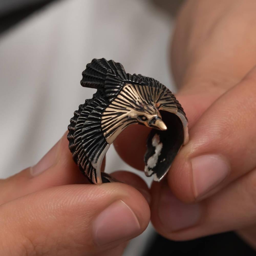 Elegant ring with a distinctive design, eagle shape, made of pure