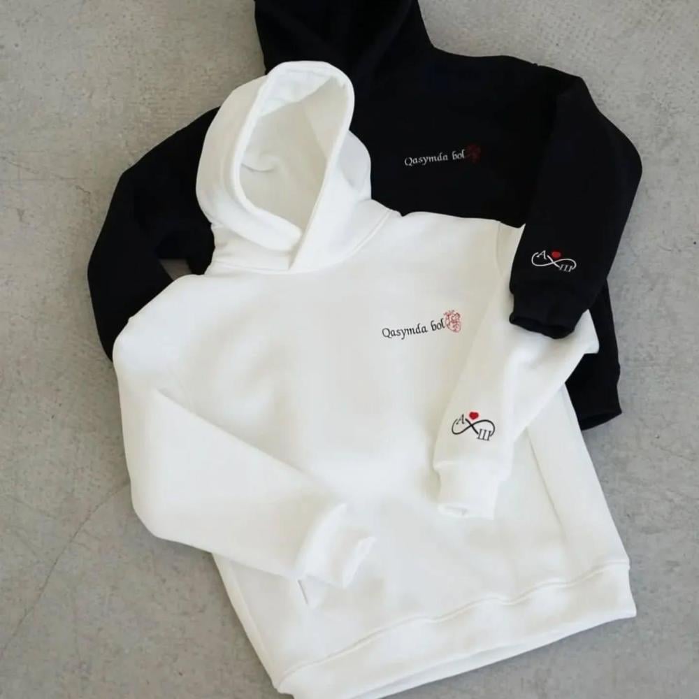 بلوفرات نسائيه رجاليه بالاسم