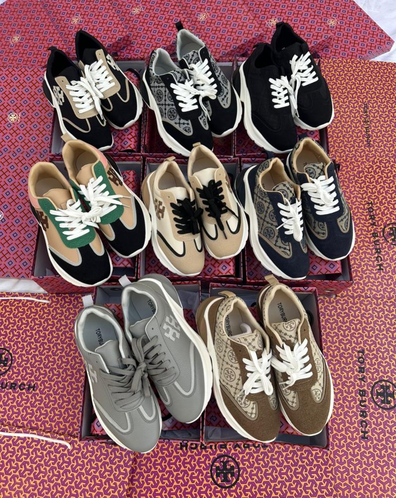 حذاء رياضي نسائي توري بورش