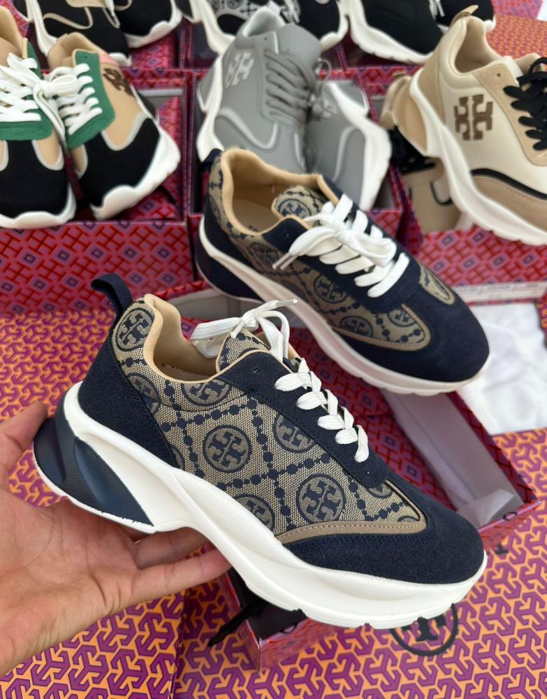 حذاء رياضي نسائي توري بورش