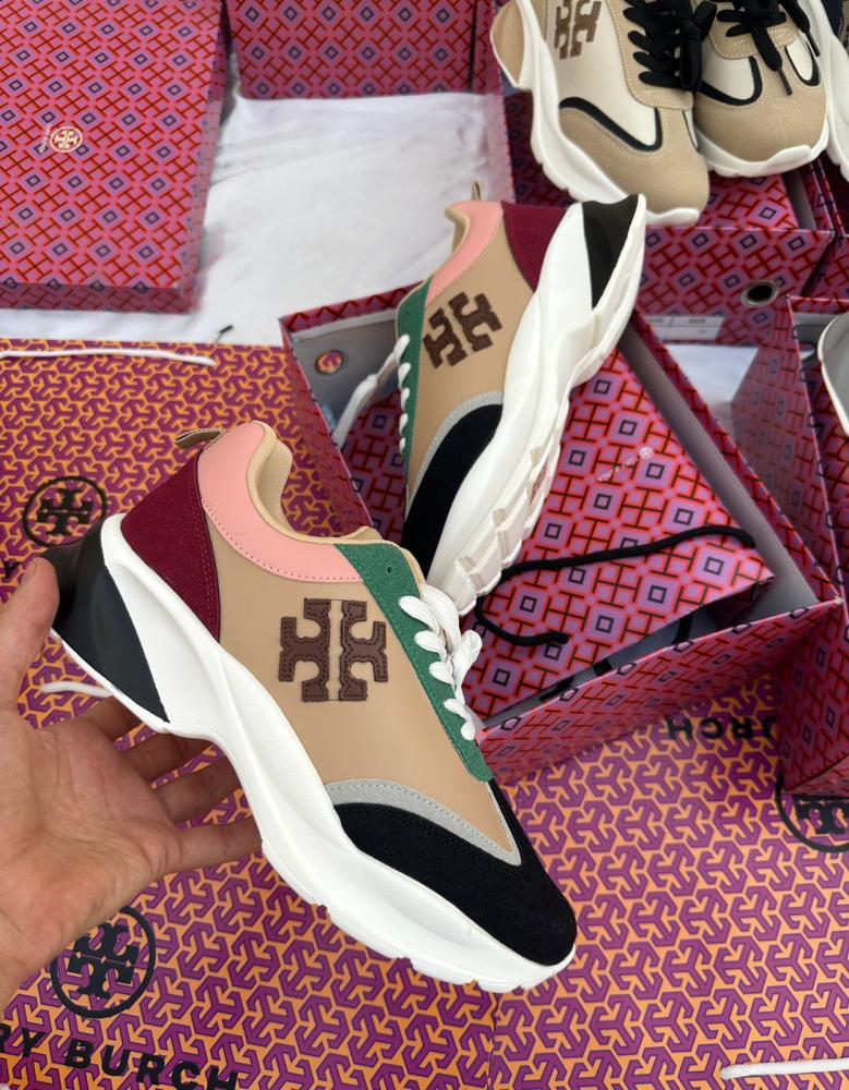 حذاء رياضي نسائي توري بورش