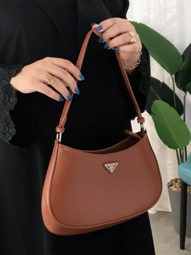 حقيبة Prada