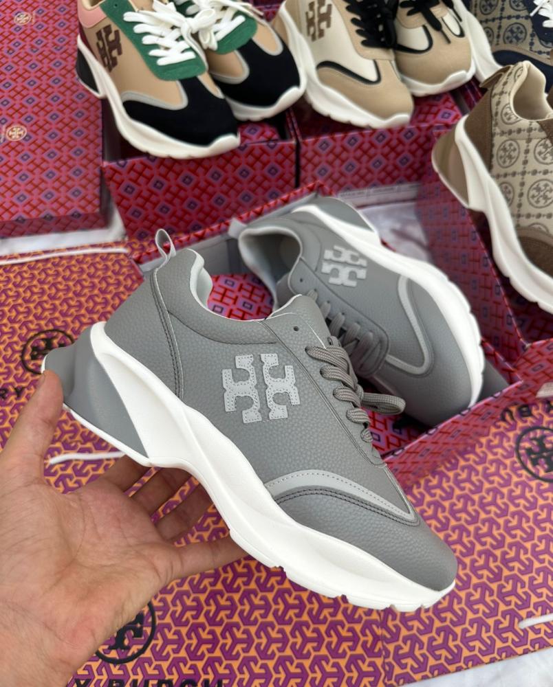 حذاء رياضي نسائي توري بورش