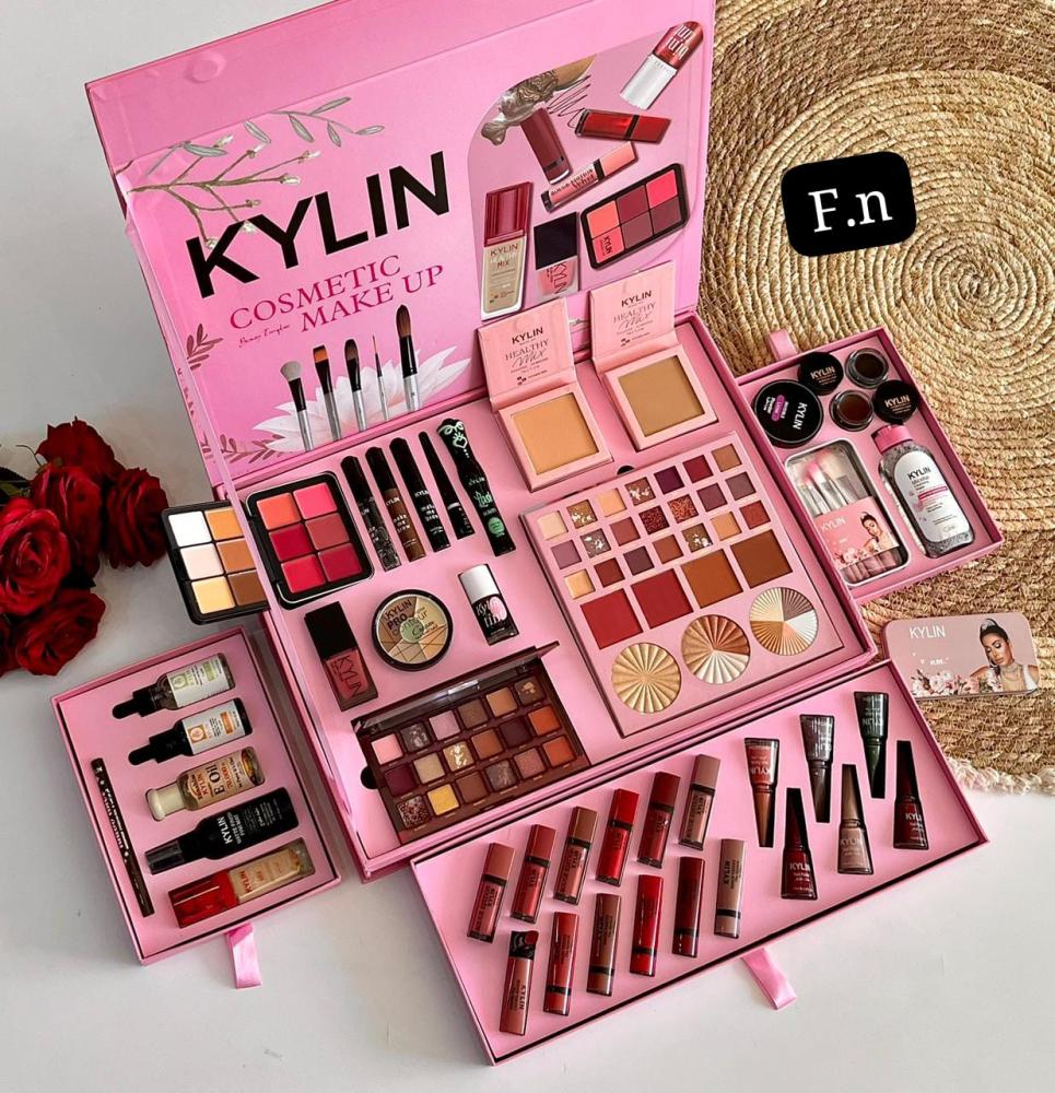 بوكس مكياج جميل ومتكامل