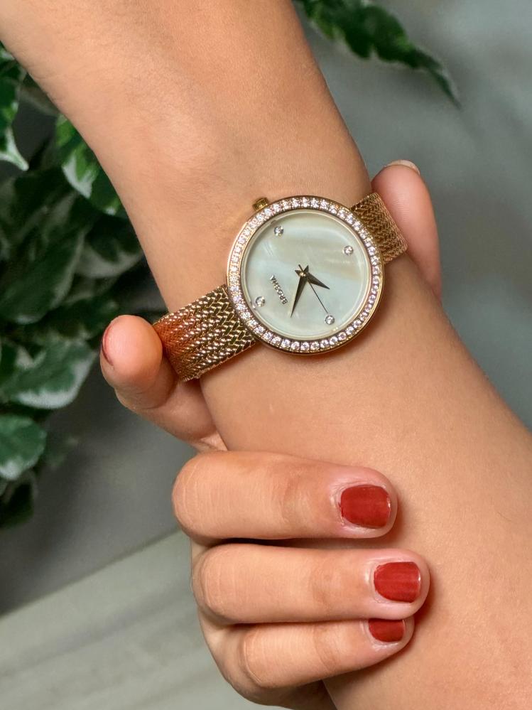 ساعة ماركة brosha