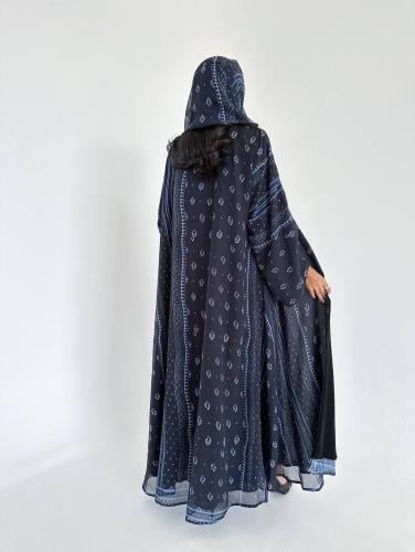 W317