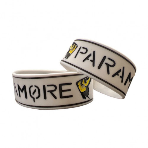 July 19th Show (Paramore Kandi Bracelets) : r/Paramore