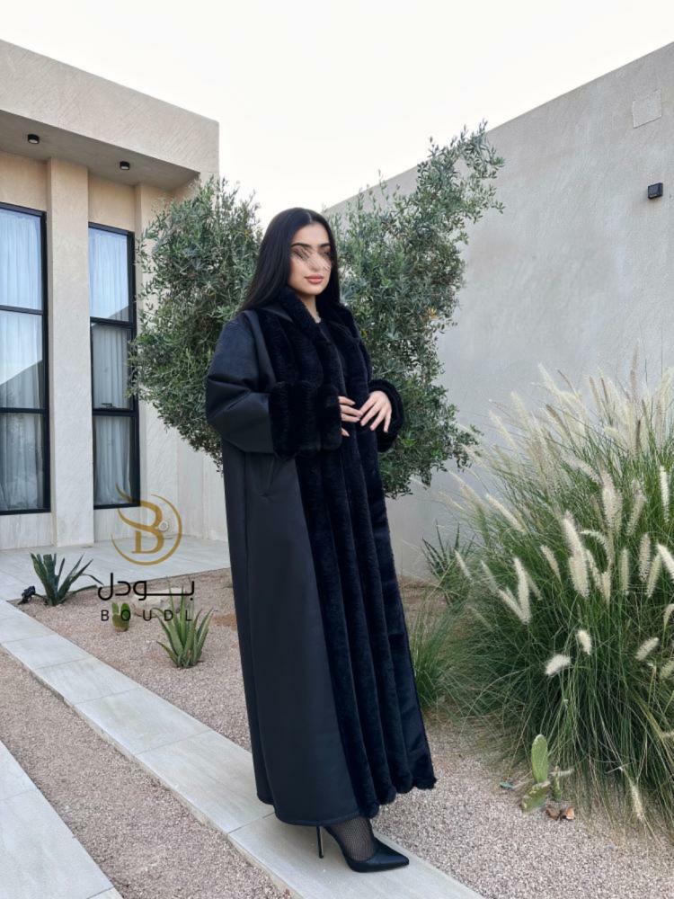 فروة نسائية شتوية جوخ فاخر مع فرو ناعم
