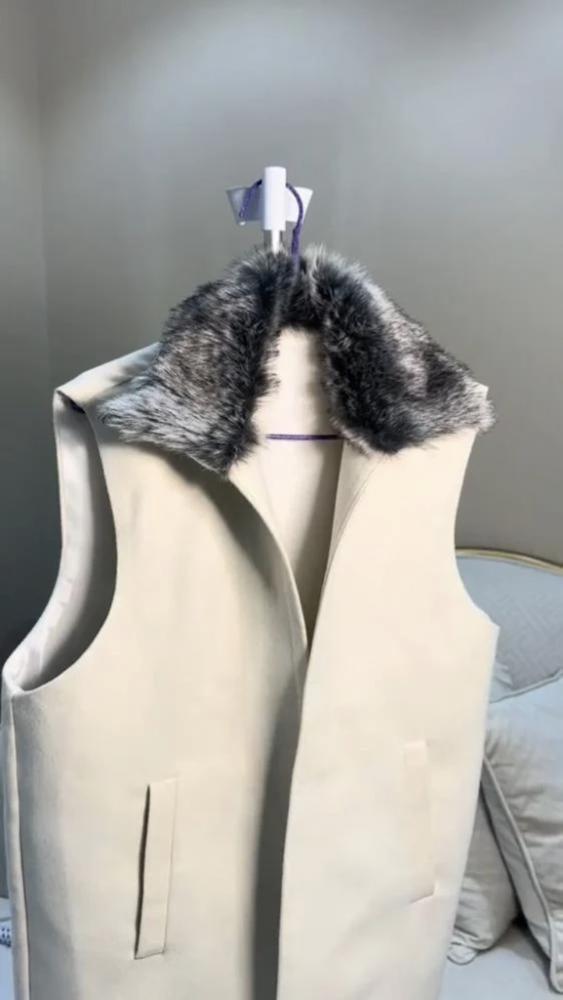 سديري جوخ ابيض قلابي مع فرو