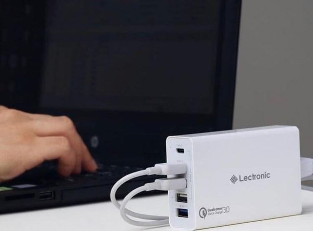 منصة شحن مكتبية 50 واط  | LECTRONIC