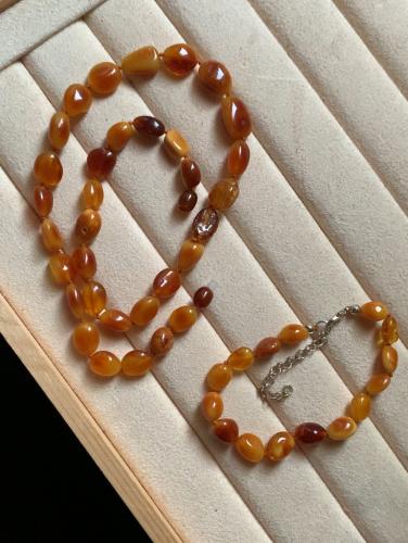 قلادة واسورة كهرمان طبيعي (Amber )