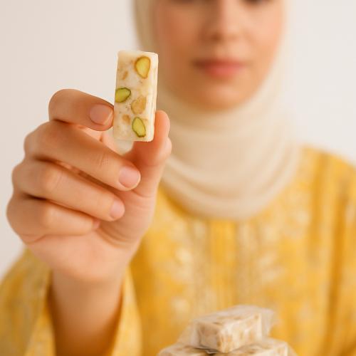 من وسلوى مغلف فستق حلبي 400ج