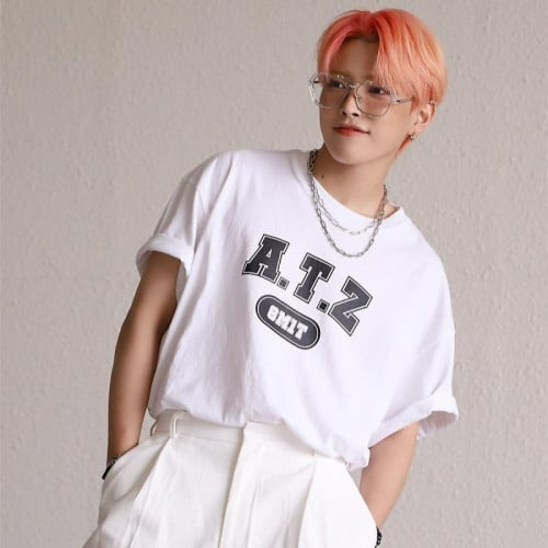 تيشيرت بكتابة A.T.Z لـ ايتيز Ateez x Wonderwall