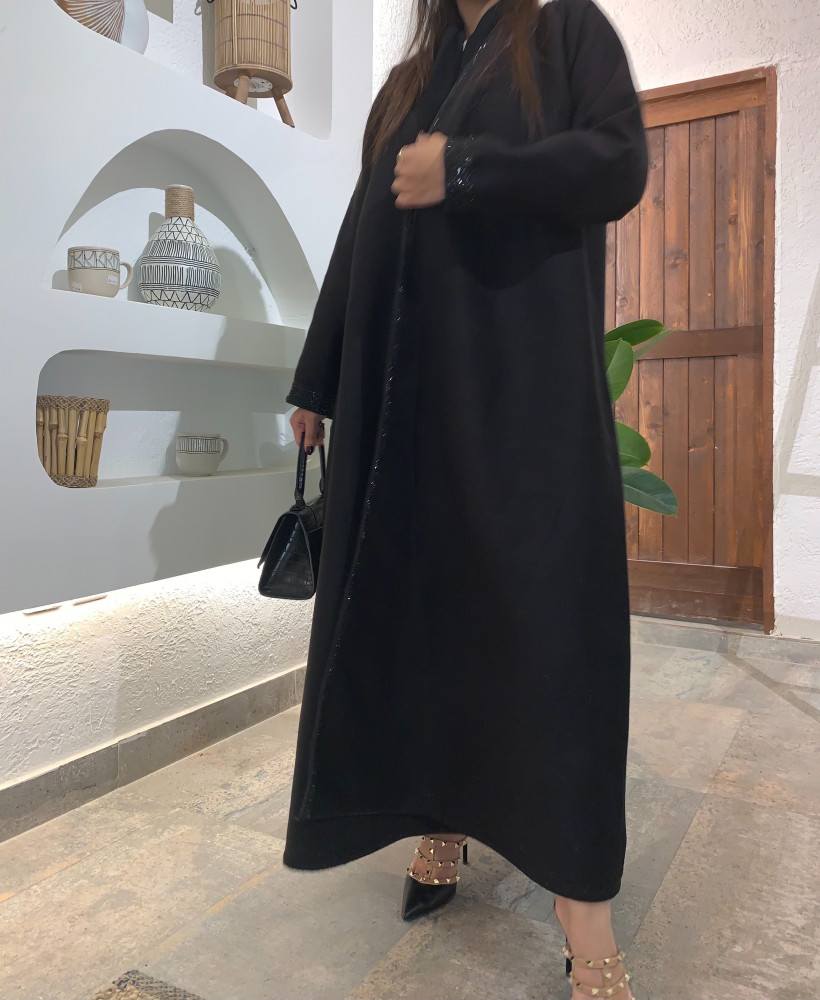 Raw winter abaya with soft fabric, half wrap model, with sleeves