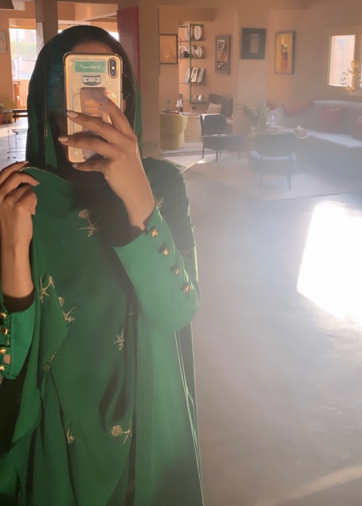 عبايات لون اخضر