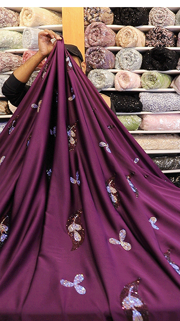 قطع مشغول بالكرستال