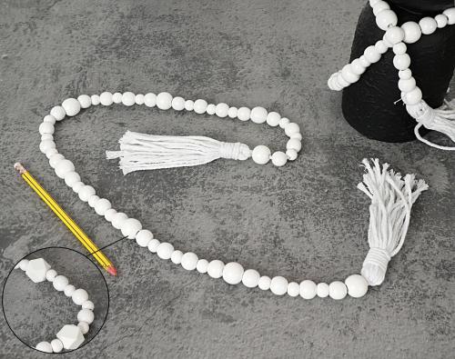 سبحة ديكورية خشب باللون الابيض بتصميم غاية الاناقة...